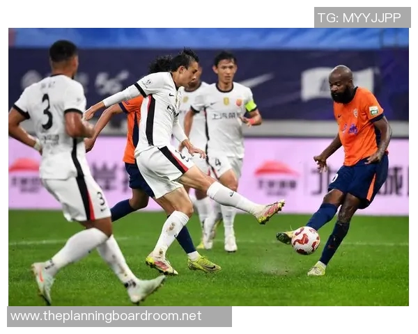 上海足球队技术实力强劲荣登全国足球技术排行榜第十位