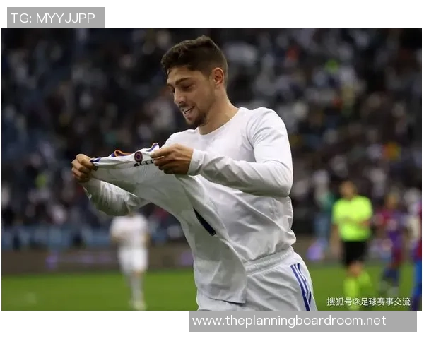 皇马10号足球明星的传奇之路与辉煌成就解析 皇马10号足球明星的传奇之路与辉煌成就解析