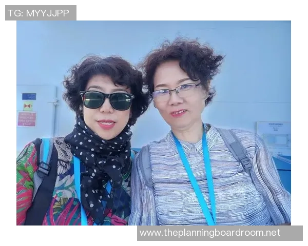 足球巨星挥别绿茵场的感人瞬间与难忘回忆回顾 足球巨星挥别绿茵场的感人瞬间与难忘回忆回顾