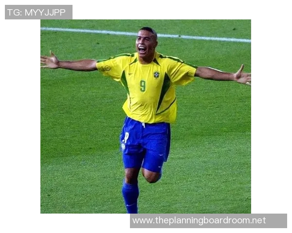 足球明星如何通过训练与坚持实现职业生涯的巅峰成就与个人品牌价值提升 足球明星如何通过训练与坚持实现职业生涯的巅峰成就与个人品牌价值提升