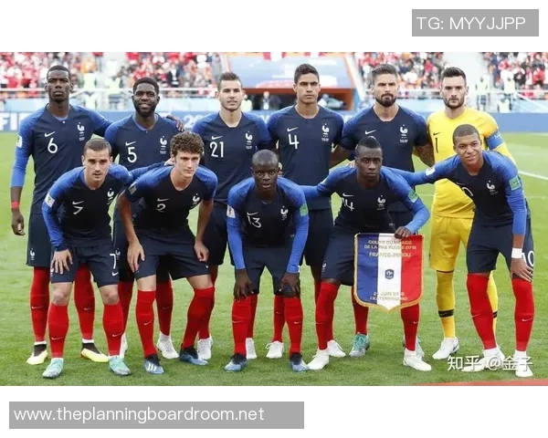 足球明星大罗精彩瞬间回顾视频带你重温传奇时刻与辉煌成就 足球明星大罗精彩瞬间回顾视频带你重温传奇时刻与辉煌成就