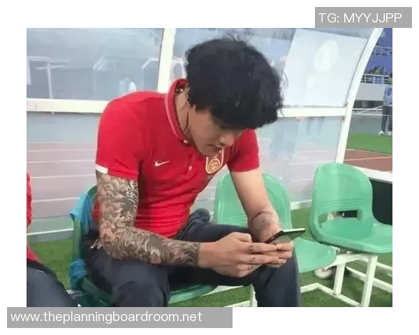 足球明星背后的纹身故事揭示中国文化与个性表达的深刻联系 足球明星背后的纹身故事揭示中国文化与个性表达的深刻联系